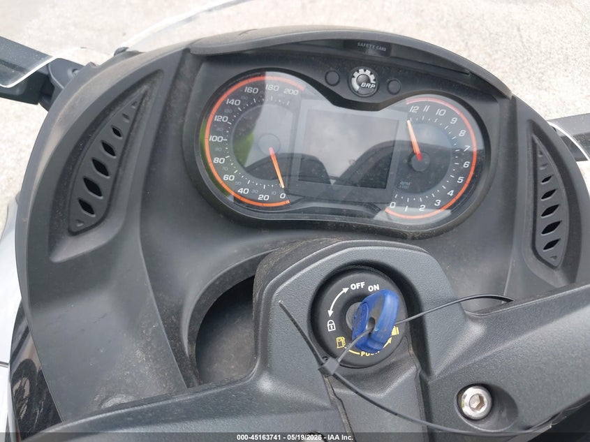 2013 Can-am/ brp Spyder VIN 2BXNABC1XDV000853 IAAI salvage auction — RIGHT FRONT, Salvage Title, sold $1,550 on 2026-09-04 (photo 7)