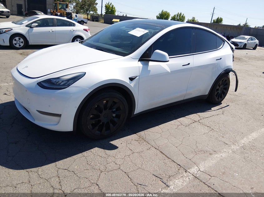 2021 Tesla Model y VIN 5YJYGDEE6MF100265 IAAI salvage auction — REAR END, Salvage (California), sold $7,200 on 2026-07-29 (photo 2)