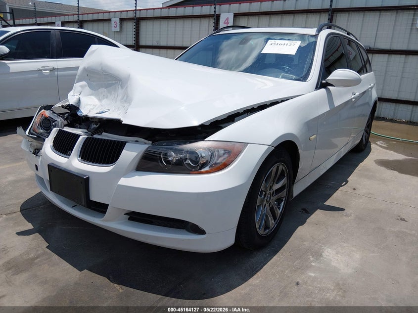 2007 BMW 3 series VIN WBAVS13527FX15847 IAAI salvage auction — RIGHT FRONT, Original (Texas), sold $825 on 2026-07-21 (photo 2)