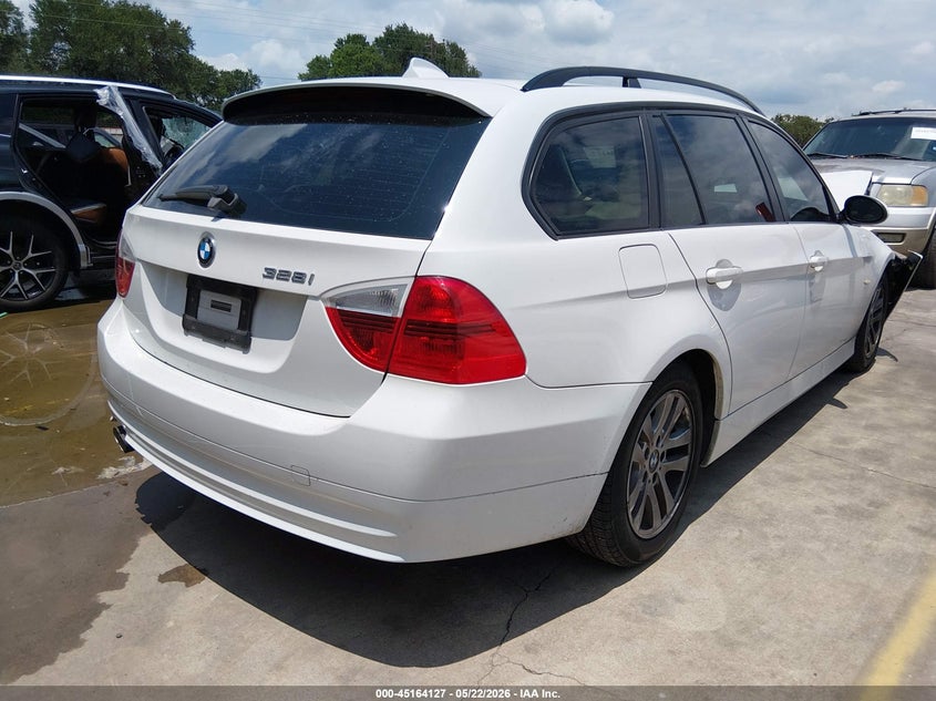2007 BMW 3 series VIN WBAVS13527FX15847 IAAI salvage auction — RIGHT FRONT, Original (Texas), sold $825 on 2026-07-21 (photo 4)