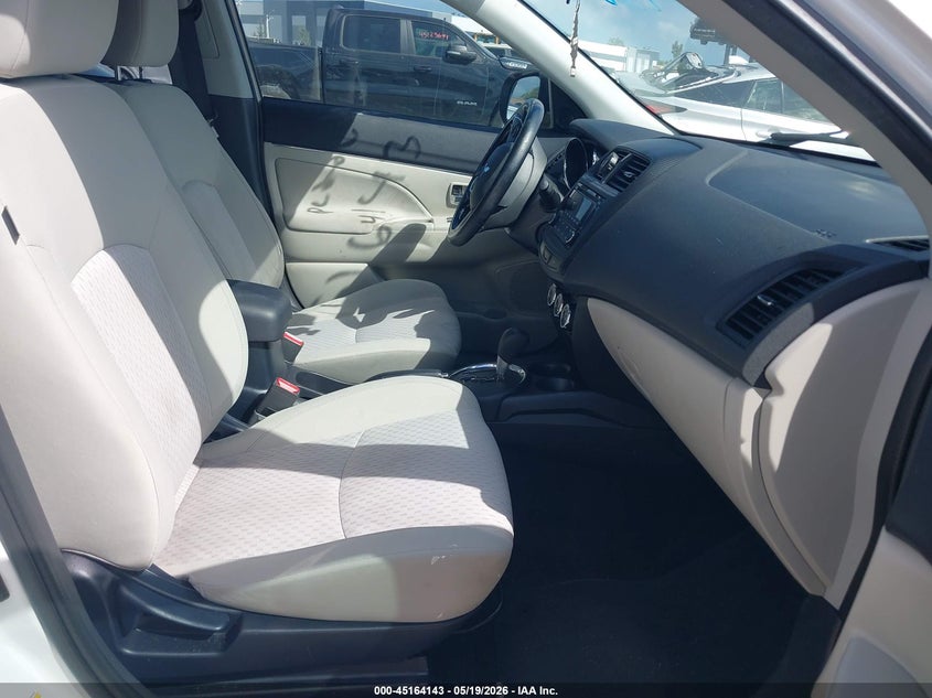 2017 Mitsubishi Outlander VIN JA4AP3AU9HZ012233 IAAI salvage auction — NORMAL WEAR, Clear (Florida), sold $2,775 on 2026-07-14 (photo 5)