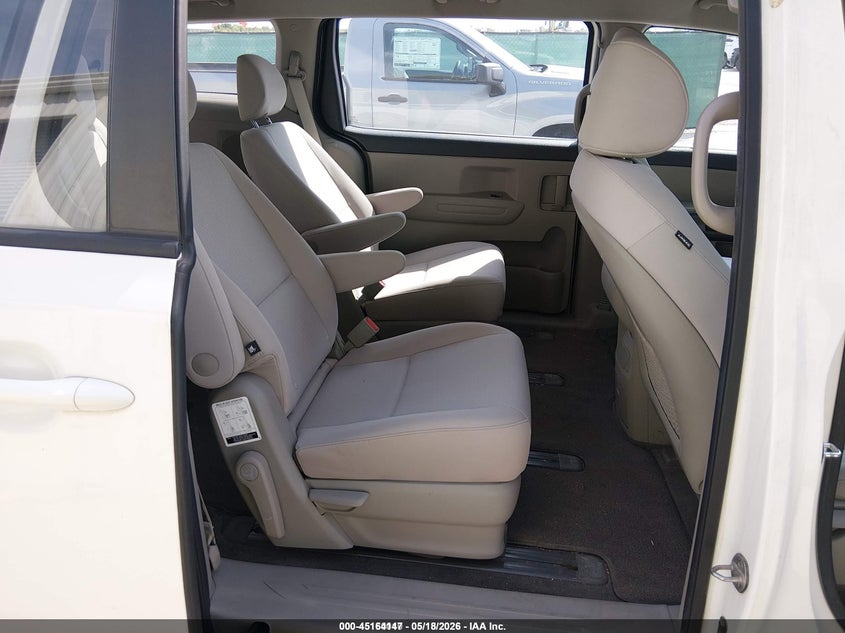2018 Kia SEDONA VIN KNDMA5C10J6400316 IAAI salvage auction — FRONT & REAR, Sf97 (Texas), sold $14,950 on 2026-07-07 (photo 8)