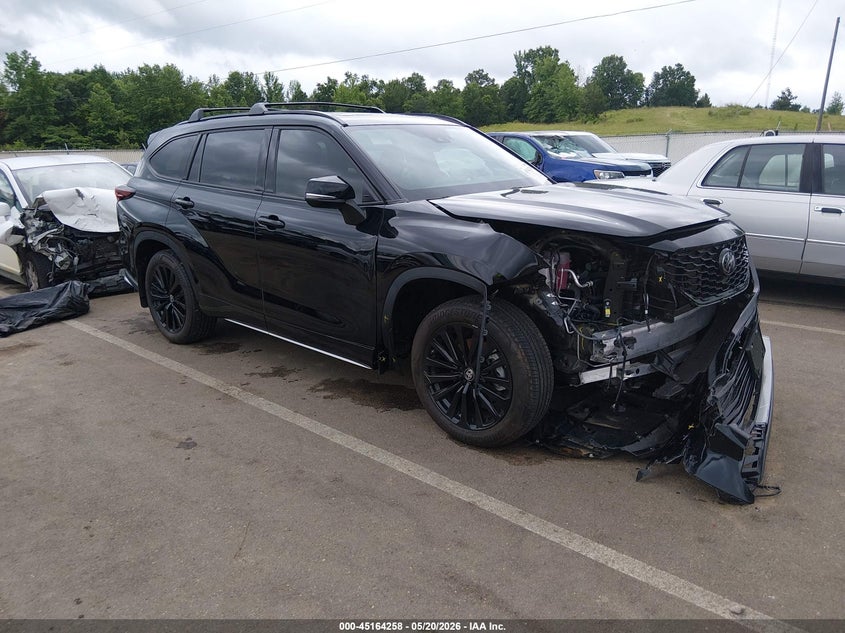2025 Toyota Highlander VIN 5TDKDRBH2SS581098 IAAI salvage auction — RIGHT FRONT, Salvage (Mississippi), sold $18,300 on 2026-07-11 (photo 1)