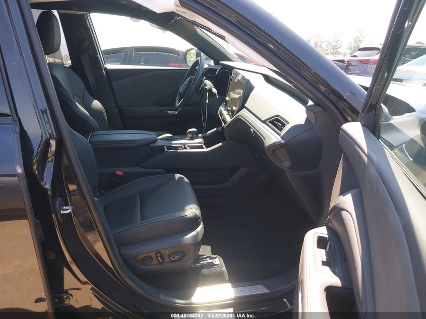 2026 Lexus Tx VIN 5TDAAAB66TS060777 IAAI salvage auction — SIDE, Salvage (California), sold $22,600 on 2026-09-08 (photo 5)