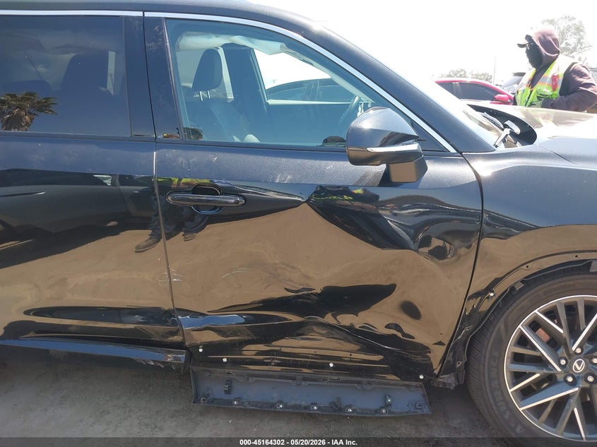 2026 Lexus Tx VIN 5TDAAAB66TS060777 IAAI salvage auction — SIDE, Salvage (California), sold $22,600 on 2026-09-08 (photo 6)