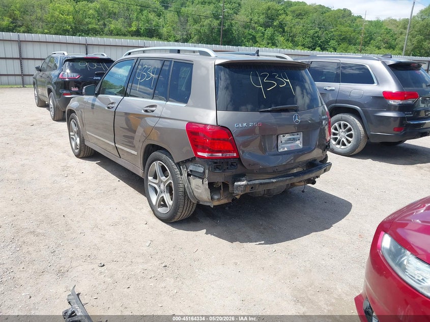 2014 Mercedes-benz VIN WDCGG0EB0EG222258 IAAI salvage auction — REAR END, Salvage (Iowa), sold $3,275 on 2026-07-20 (photo 3)