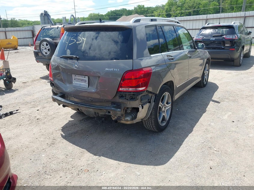 2014 Mercedes-benz VIN WDCGG0EB0EG222258 IAAI salvage auction — REAR END, Salvage (Iowa), sold $3,275 on 2026-07-20 (photo 4)