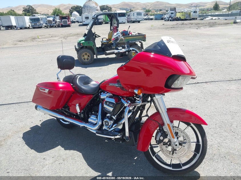 2023 Harley-davidson Road glide VIN 1HD1KHC28PB660214 IAAI salvage auction — LEFT & RIGHT, Salvage Title, sold $7,250 on 2026-08-26 (photo 1)
