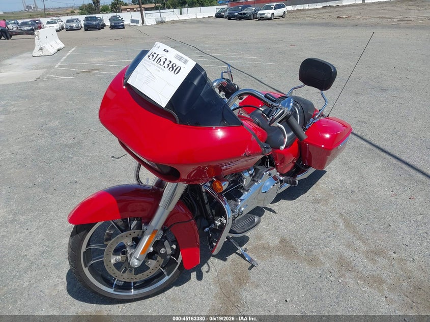 2023 Harley-davidson Road glide VIN 1HD1KHC28PB660214 IAAI salvage auction — LEFT & RIGHT, Salvage Title, sold $7,250 on 2026-08-26 (photo 2)