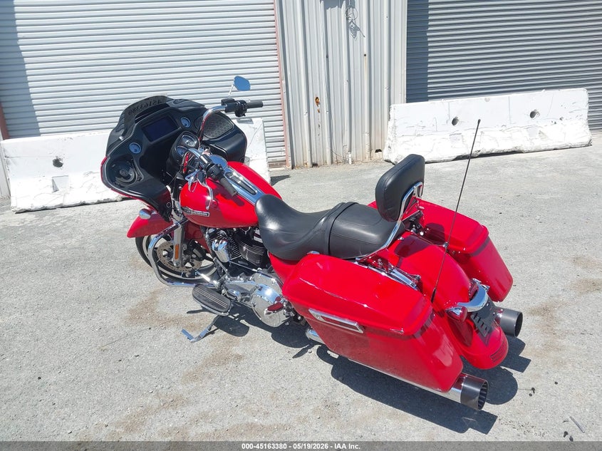 2023 Harley-davidson Road glide VIN 1HD1KHC28PB660214 IAAI salvage auction — LEFT & RIGHT, Salvage Title, sold $7,250 on 2026-08-26 (photo 3)