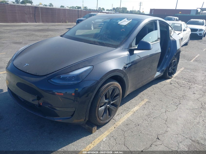2024 Tesla Model y VIN 7SAYGDED0RF114468 IAAI salvage auction — LEFT SIDE, Salvage (California), sold $6,800 on 2026-07-29 (photo 2)