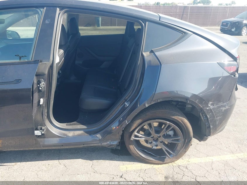 2024 Tesla Model y VIN 7SAYGDED0RF114468 IAAI salvage auction — LEFT SIDE, Salvage (California), sold $6,800 on 2026-07-29 (photo 6)