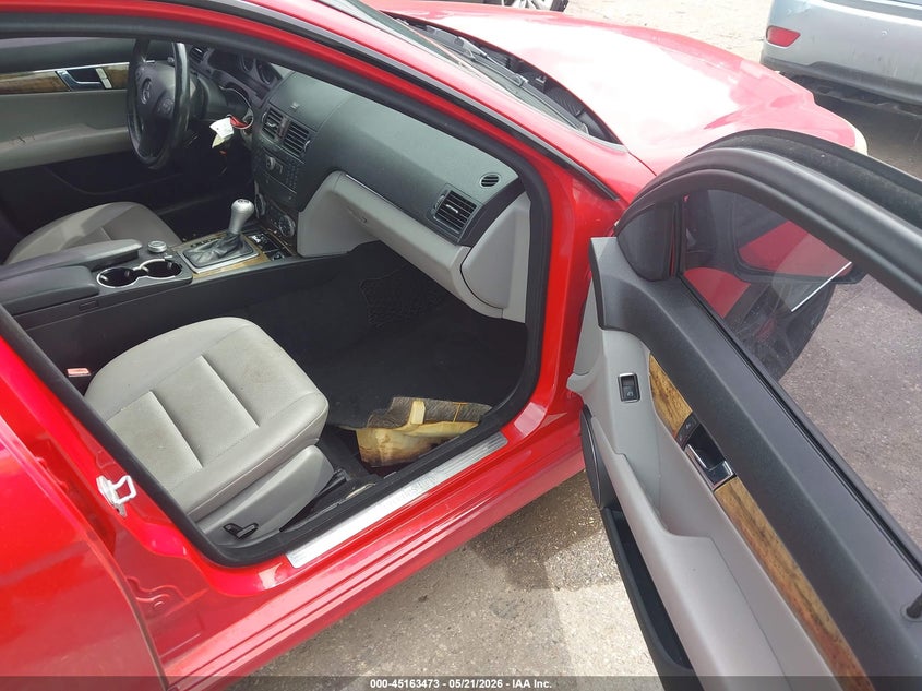 2008 Mercedes-benz C class VIN WDDGF56XX8F056105 IAAI salvage auction — WATER/FLOOD, Salvage (Texas), sold $725 on 2026-08-01 (photo 5)
