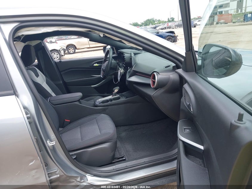 2025 Chevrolet Trax VIN KL77LGEP1SC316378 IAAI salvage auction — RIGHT SIDE, Original (Texas), sold $5,500 on 2026-07-28 (photo 5)
