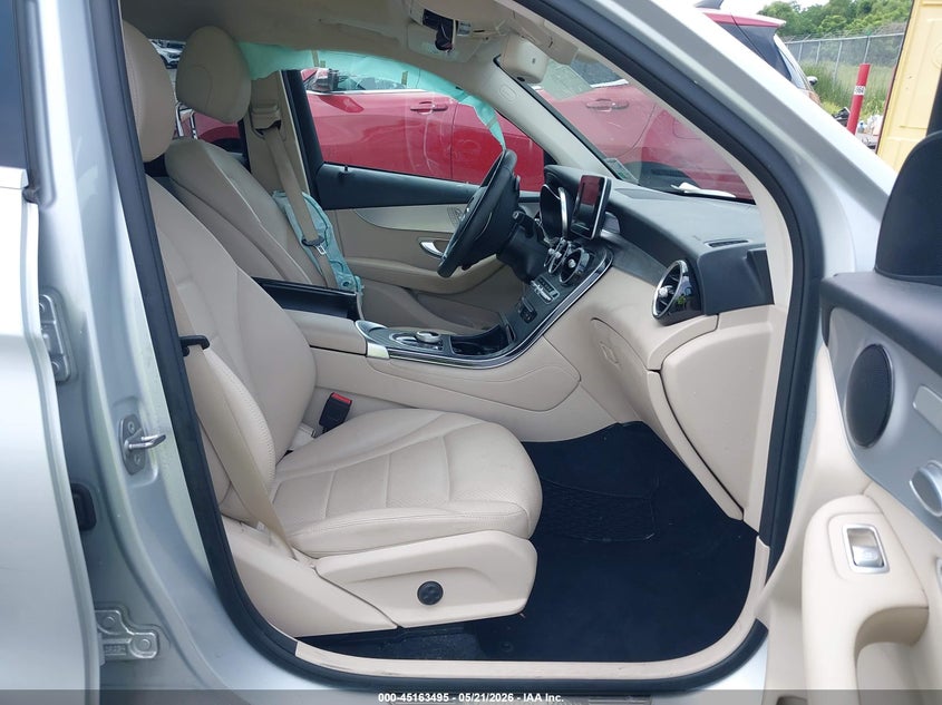 2019 Mercedes-benz Glc VIN WDC0G4JB5KV154965 IAAI salvage auction — LEFT SIDE, Salvage (Louisiana), sold $4,150 on 2026-07-07 (photo 5)