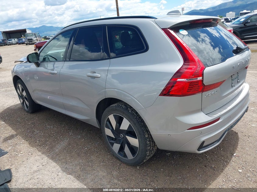 2025 Volvo Xc60 VIN YV4H60RC2S1029198 IAAI salvage auction — FRONT END, Salvage Title, sold $17,200 on 2026-08-10 (photo 3)