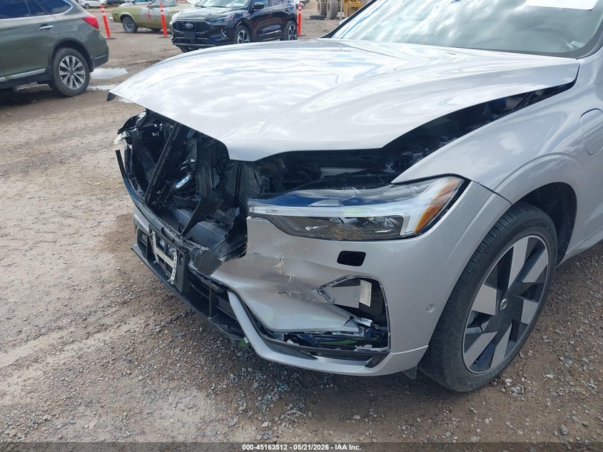 2025 Volvo Xc60 VIN YV4H60RC2S1029198 IAAI salvage auction — FRONT END, Salvage Title, sold $17,200 on 2026-08-10 (photo 6)