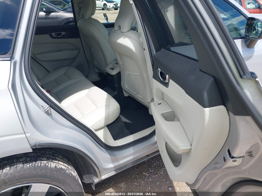 2025 Volvo Xc60 VIN YV4H60RC2S1029198 IAAI salvage auction — FRONT END, Salvage Title, sold $17,200 on 2026-08-10 (photo 8)