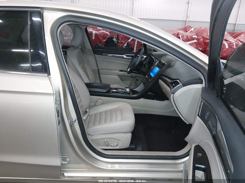 2019 Ford Fusion VIN 3FA6P0MU1KR235499 IAAI salvage auction — SIDE, Salvage (Oregon), sold $2,650 on 2026-07-30 (photo 5)