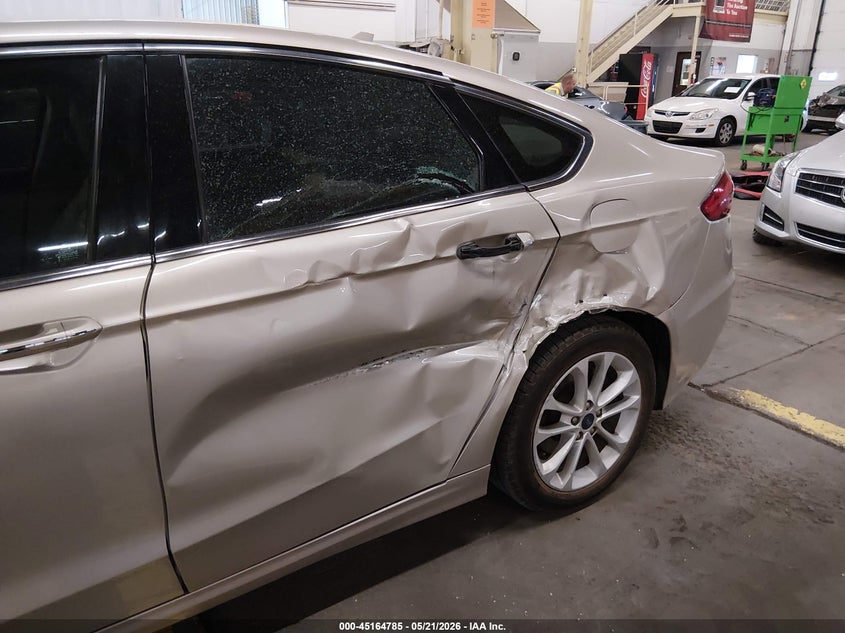 2019 Ford Fusion VIN 3FA6P0MU1KR235499 IAAI salvage auction — SIDE, Salvage (Oregon), sold $2,650 on 2026-07-30 (photo 6)