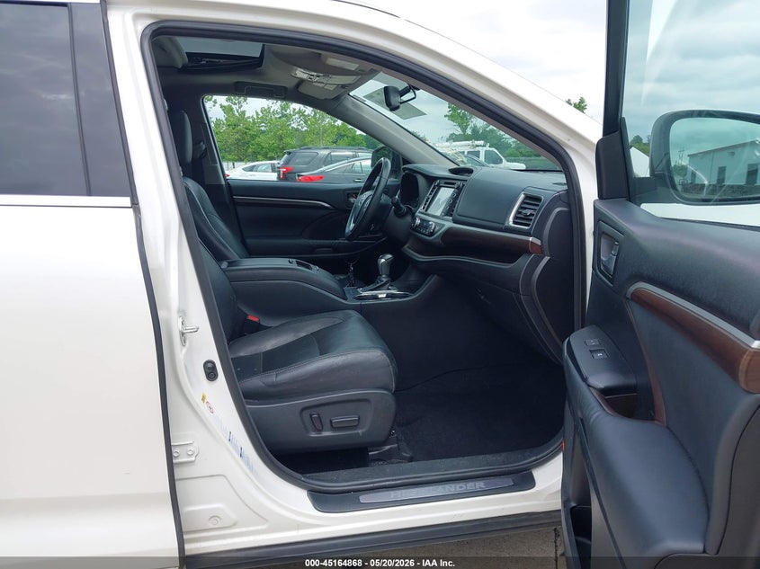2014 Toyota Highlander VIN 5TDDKRFH8ES050842 IAAI salvage auction — FRONT END, Salvage (Missouri), sold $8,200 on 2026-07-25 (photo 5)