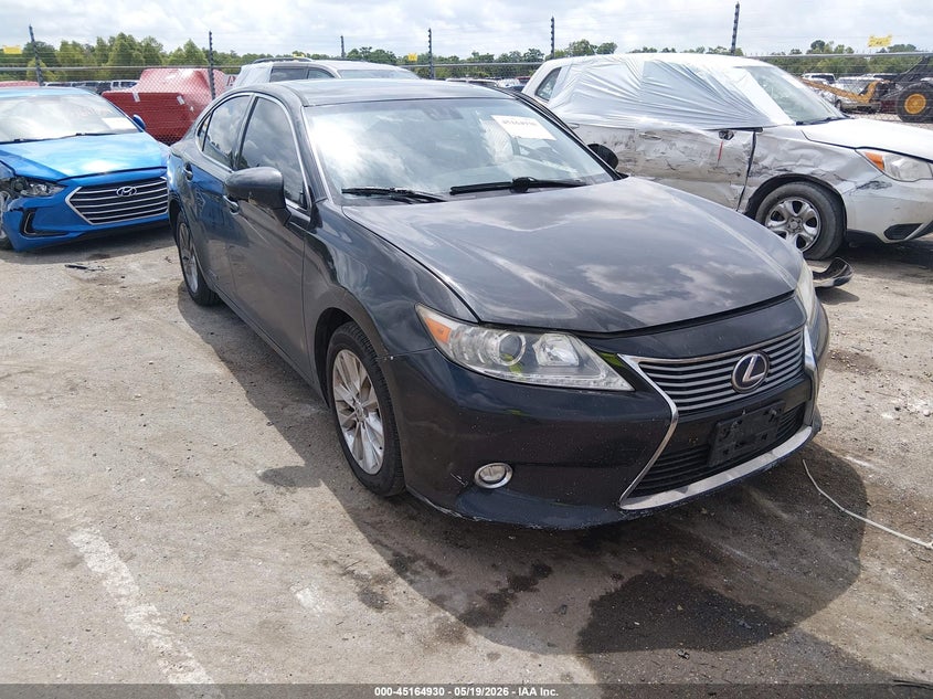 2014 Lexus ES VIN JTHBW1GG1E2057639 IAAI salvage auction — SIDE, Salvage (Illinois), sold $250 on 2026-07-29 (photo 1)