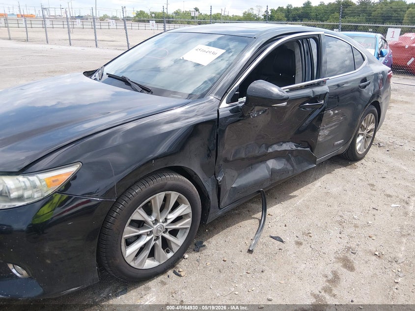 2014 Lexus ES VIN JTHBW1GG1E2057639 IAAI salvage auction — SIDE, Salvage (Illinois), sold $250 on 2026-07-29 (photo 6)