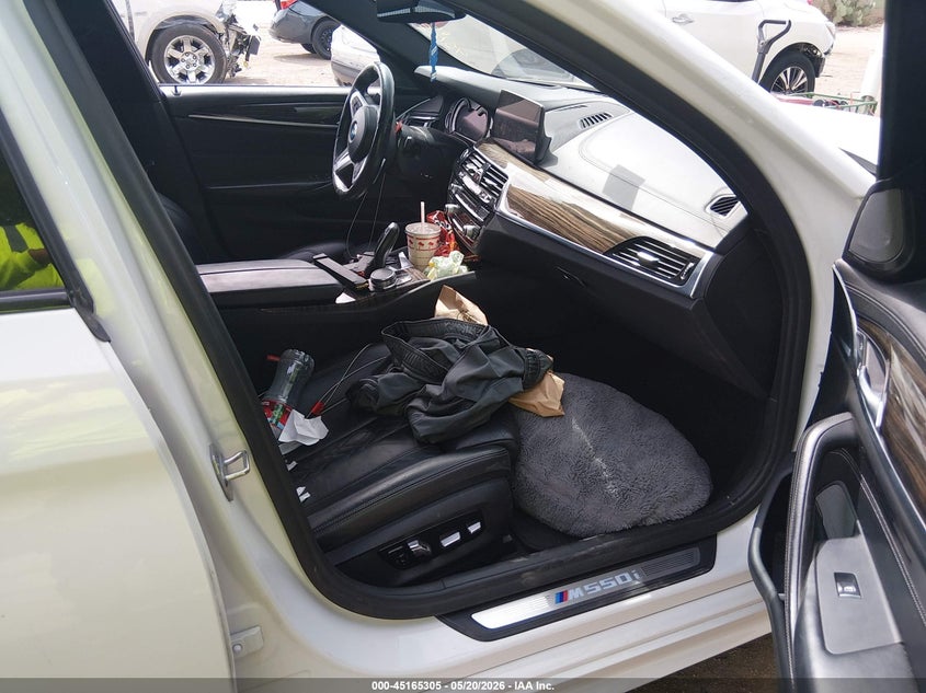 2018 BMW 5er VIN WBAJB9C5XJB050160 IAAI salvage auction — BIOHAZARD/CHEMICAL, Non-Repairable (Arizona), sold $8,500 on 2026-07-09 (photo 5)