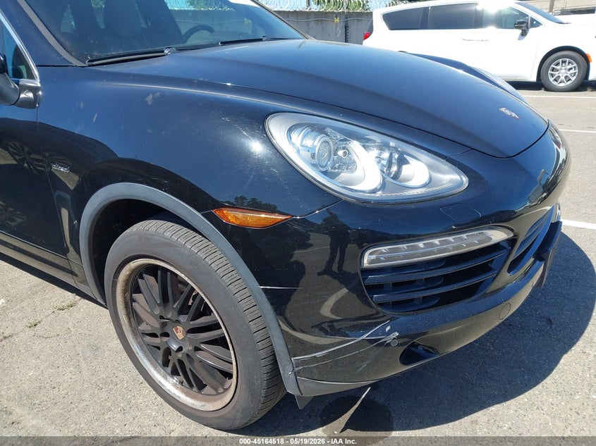 2014 Porsche Cayenne VIN WP1AF2A22ELA39515 IAAI salvage auction — RIGHT FRONT, Clear - Dealer Only (California), sold $3,650 on 2026-07-12 (photo 6)