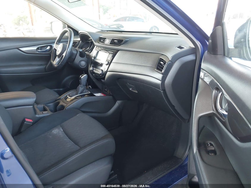 2019 Nissan Rogue VIN JN8AT2MT5KW260443 IAAI salvage auction — REAR END, Salvage Title, sold $2,750 on 2026-07-04 (photo 5)