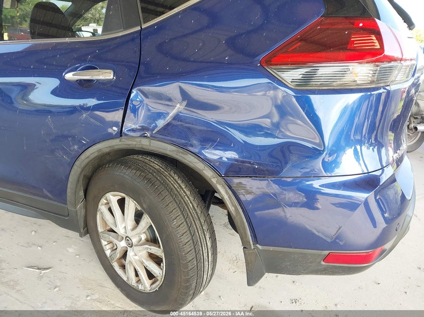 2019 Nissan Rogue VIN JN8AT2MT5KW260443 IAAI salvage auction — REAR END, Salvage Title, sold $2,750 on 2026-07-04 (photo 6)