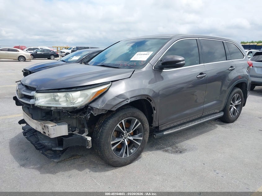 2017 Toyota Highlander VIN 5TDZZRFH3HS205898 IAAI salvage auction — FRONT END, Original (Texas), sold $5,450 on 2026-07-30 (photo 2)