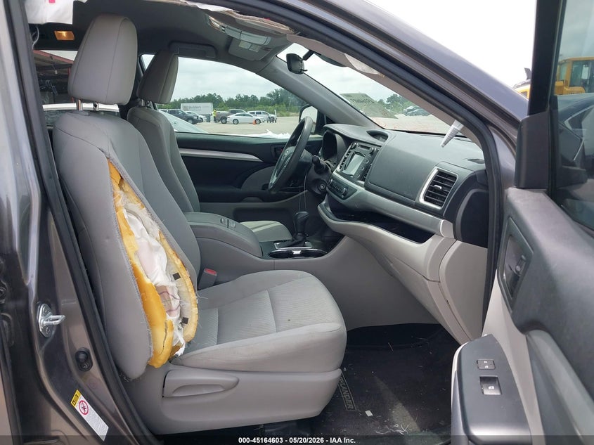 2017 Toyota Highlander VIN 5TDZZRFH3HS205898 IAAI salvage auction — FRONT END, Original (Texas), sold $5,450 on 2026-07-30 (photo 5)