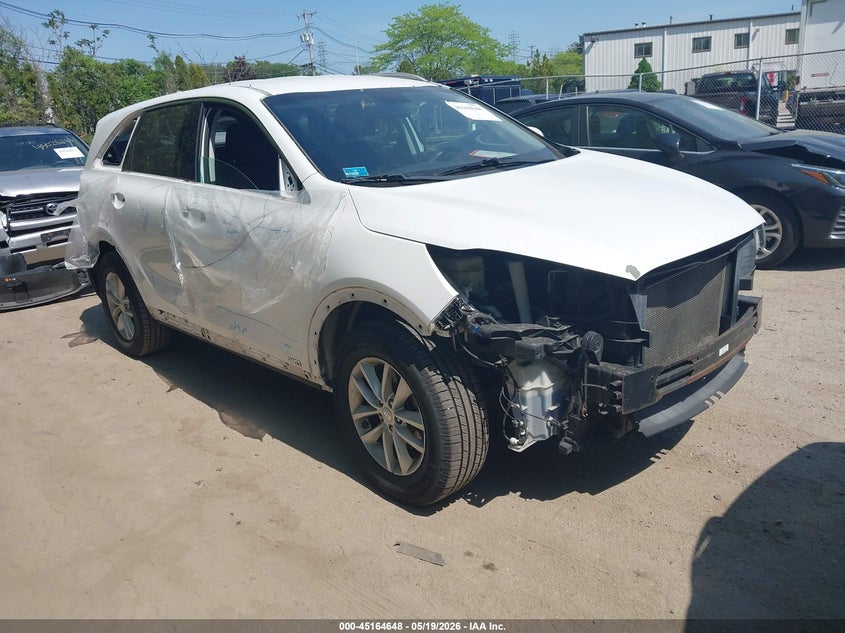 2017 Kia Sorento VIN 5XYPGDA32HG303782 IAAI salvage auction — FRONT & REAR, Salvage (Rhode Island), sold $2,250 on 2026-07-07 (photo 1)