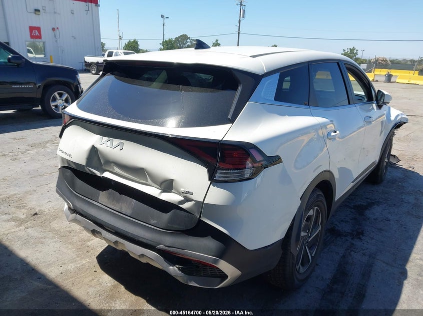 2023 Kia Sportage VIN KNDPUCAG5P7075648 IAAI salvage auction — RIGHT FRONT, Salvage (California), sold $7,400 on 2026-07-24 (photo 4)
