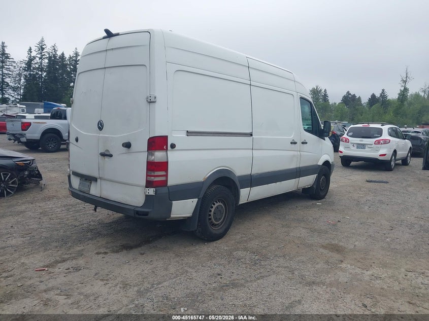2007 Dodge Sprinter VIN WD0PE745275143387 IAAI salvage auction — NORMAL WEAR, Clear (Washington), sold $2,200 on 2026-07-15 (photo 4)