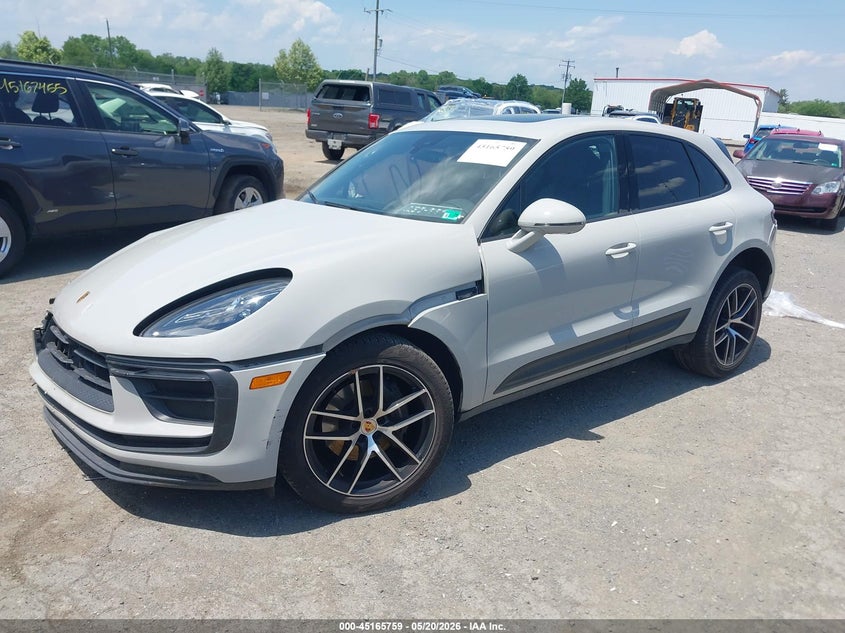 2025 Porsche Macan VIN WP1AA2A5XSLB02154 IAAI salvage auction — SIDE, Salvage (Virginia), sold $10,300 on 2026-07-30 (photo 2)