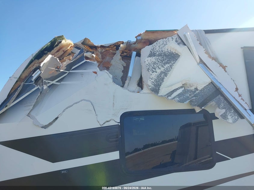 2022 Heartland rv Fuel VIN 5SFCB3622NE485718 IAAI salvage auction — ROOF, Salvage (California), sold $7,700 on 2026-08-04 (photo 6)