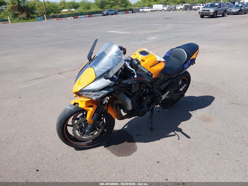2025 Kawasaki Ninja VIN ML5EXEP19SDAG4118 IAAI salvage auction — SIDE, Clear (Hawaii), sold $150 on 2026-07-21 (photo 2)