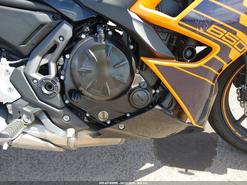 2025 Kawasaki Ninja VIN ML5EXEP19SDAG4118 IAAI salvage auction — SIDE, Clear (Hawaii), sold $150 on 2026-07-21 (photo 8)