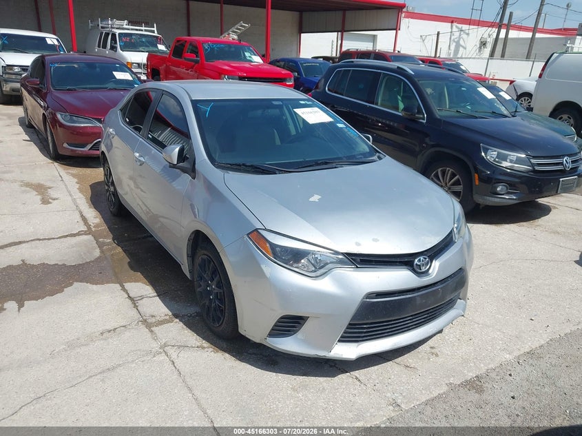 2015 Toyota Corolla VIN 5YFBURHE4FP363370 IAAI salvage auction — FRONT END, Original (Texas), sold $2,300 on 2026-07-27 (photo 1)