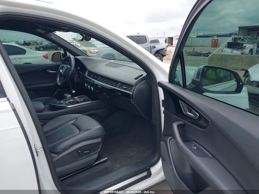 2017 Audi Q7 VIN WA1LAAF71HD056435 IAAI salvage auction — FRONT END, Salvage (Virginia), sold $2,800 on 2026-07-15 (photo 5)