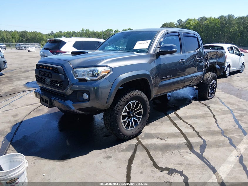 2021 Toyota Tacoma VIN 5TFCZ5ANXMX254449 IAAI salvage auction — ROLLOVER, Salvage (North Carolina), sold $8,700 on 2026-07-29 (photo 2)