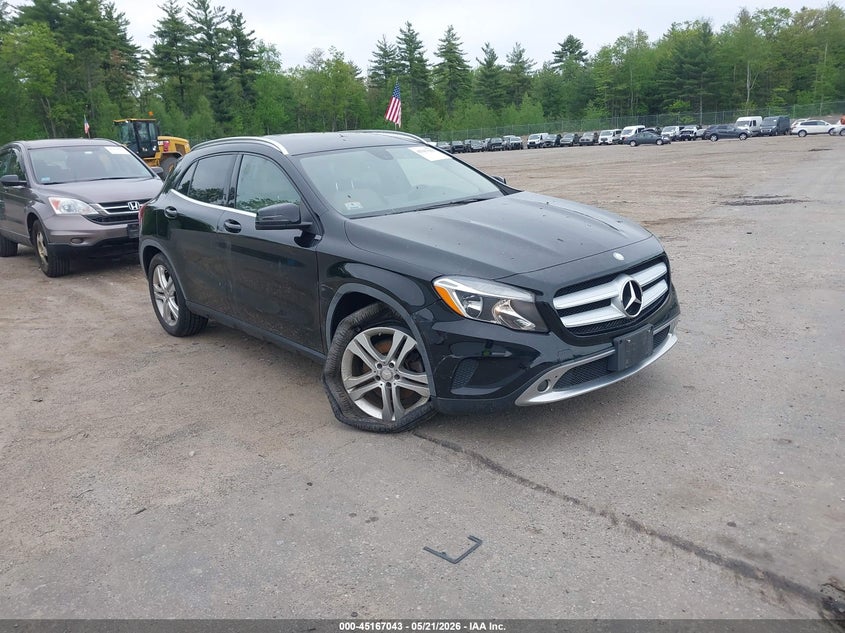 2015 Mercedes-benz Gla-klasse VIN WDCTG4GB5FJ177521 IAAI salvage auction — RIGHT SIDE, Clear (Massachusetts), sold $5,100 on 2026-07-10 (photo 1)