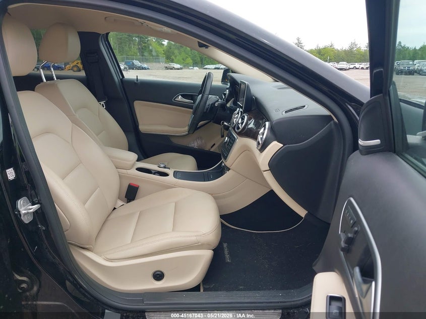 2015 Mercedes-benz Gla-klasse VIN WDCTG4GB5FJ177521 IAAI salvage auction — RIGHT SIDE, Clear (Massachusetts), sold $5,100 on 2026-07-10 (photo 5)