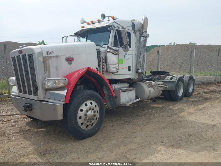 2014 Peterbilt 388 VIN 1XPWD49X5ED219640 IAAI salvage auction — SIDE, Salvage (Pennsylvania), sold $9,500 on 2026-08-13 (photo 2)