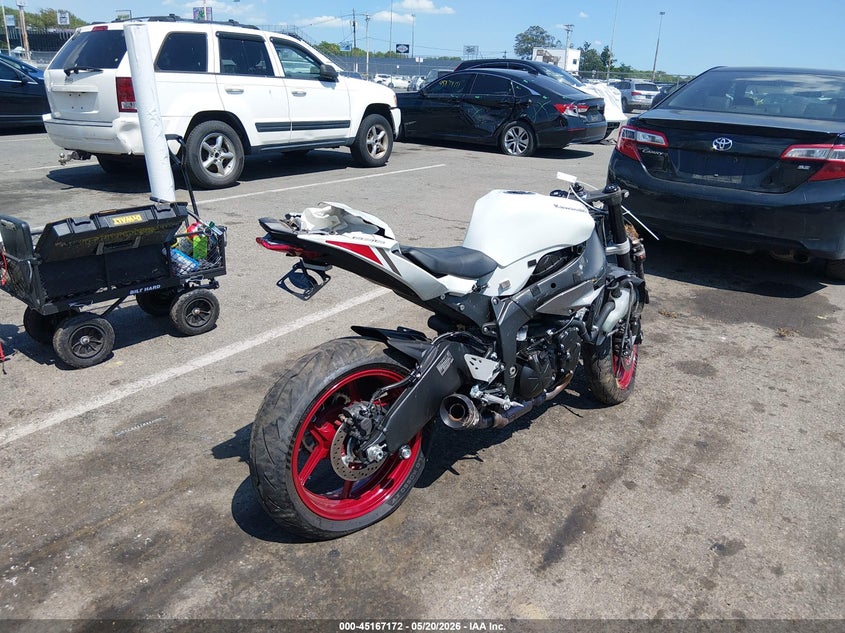 2024 Kawasaki Zx VIN JKBZXJJ13RA008509 IAAI salvage auction — FRONT & REAR, Salvage (New Jersey), sold $2,550 on 2026-07-15 (photo 4)