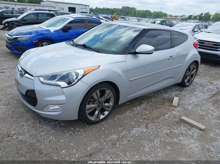 2016 Hyundai Veloster VIN KMHTC6AD1GU258325 IAAI salvage auction — HAIL, Clear (Missouri), sold $1,350 on 2026-07-06 (photo 2)