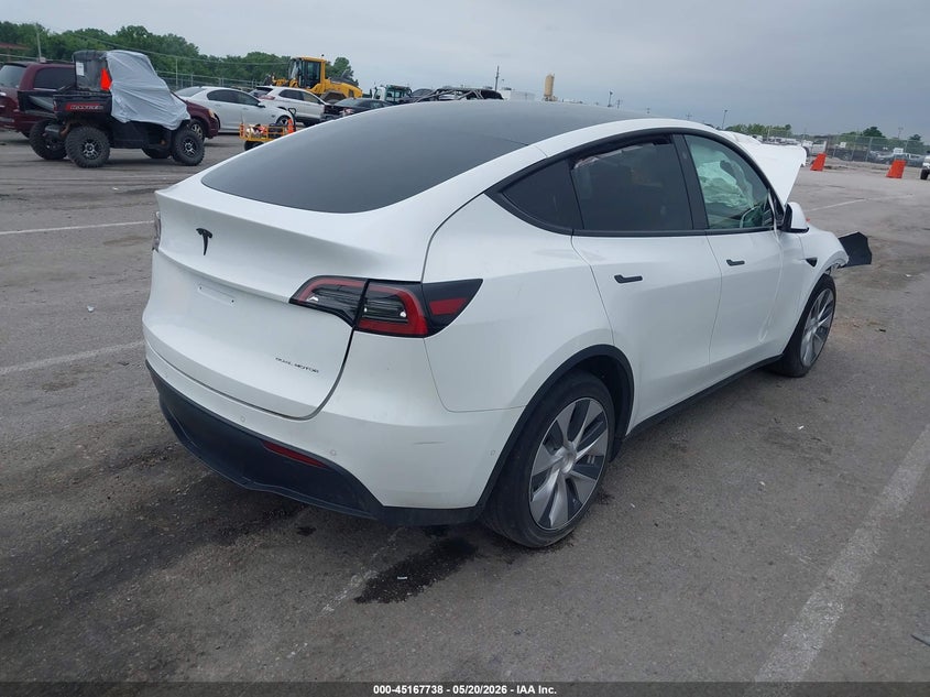 2022 Tesla Model y VIN 7SAYGDEE0NF316052 IAAI salvage auction — FRONT END, Salvage (Missouri), sold $5,200 on 2026-07-21 (photo 4)