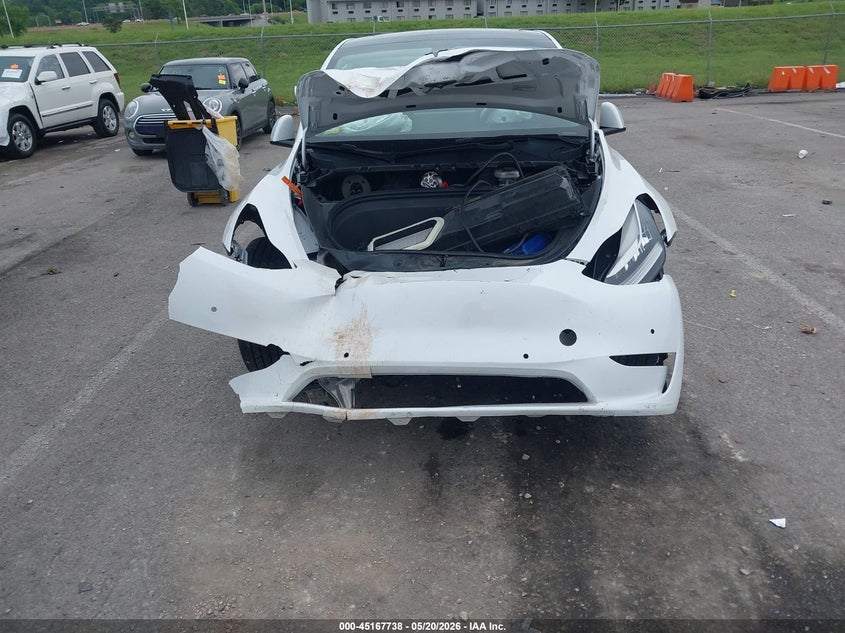 2022 Tesla Model y VIN 7SAYGDEE0NF316052 IAAI salvage auction — FRONT END, Salvage (Missouri), sold $5,200 on 2026-07-21 (photo 6)